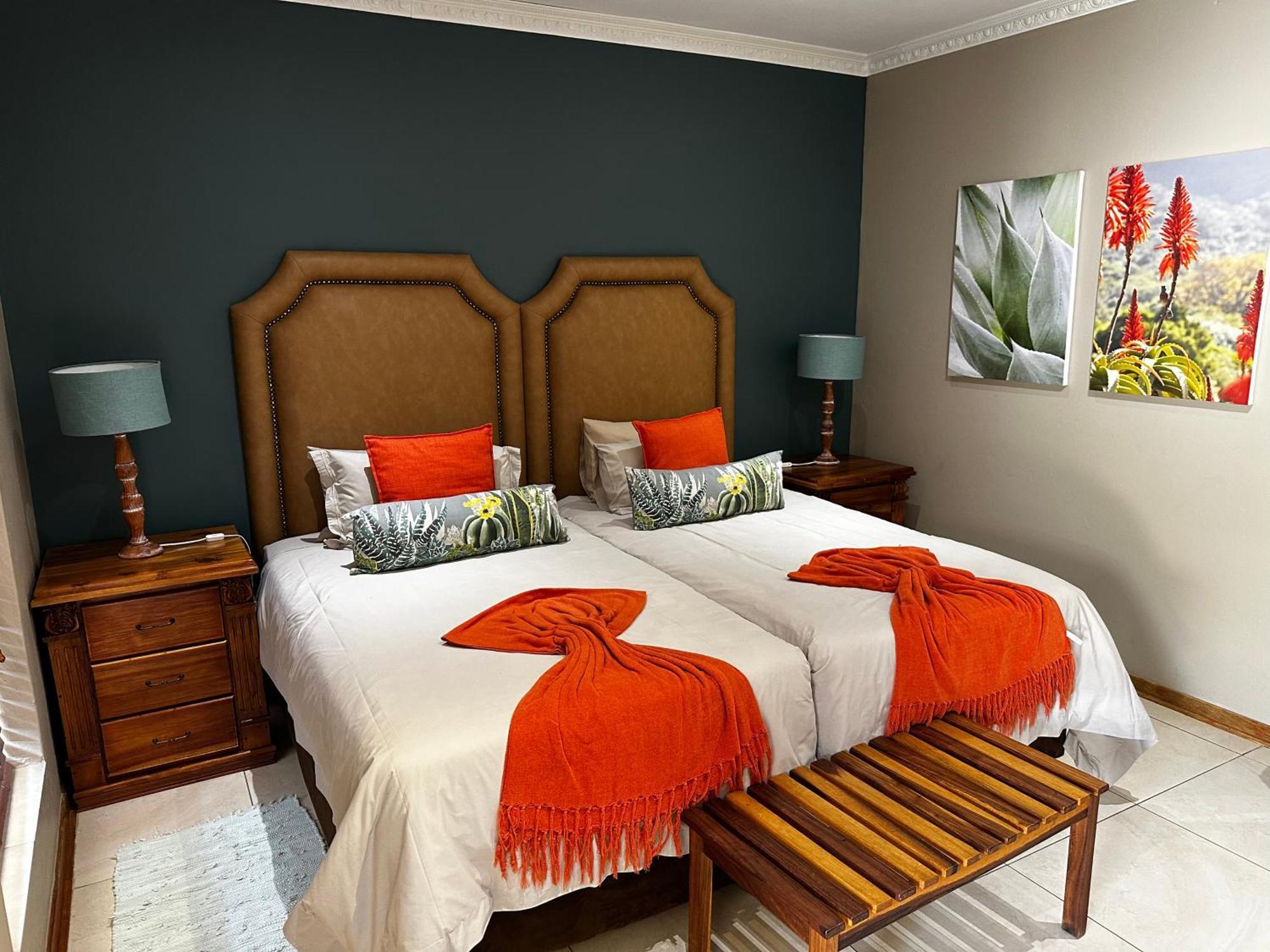Meyers Guesthouse Jwaneng Ngoại thất bức ảnh